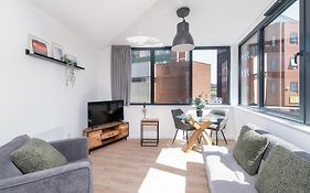 123 Queen Street - Home Crowd Luxury Apartments